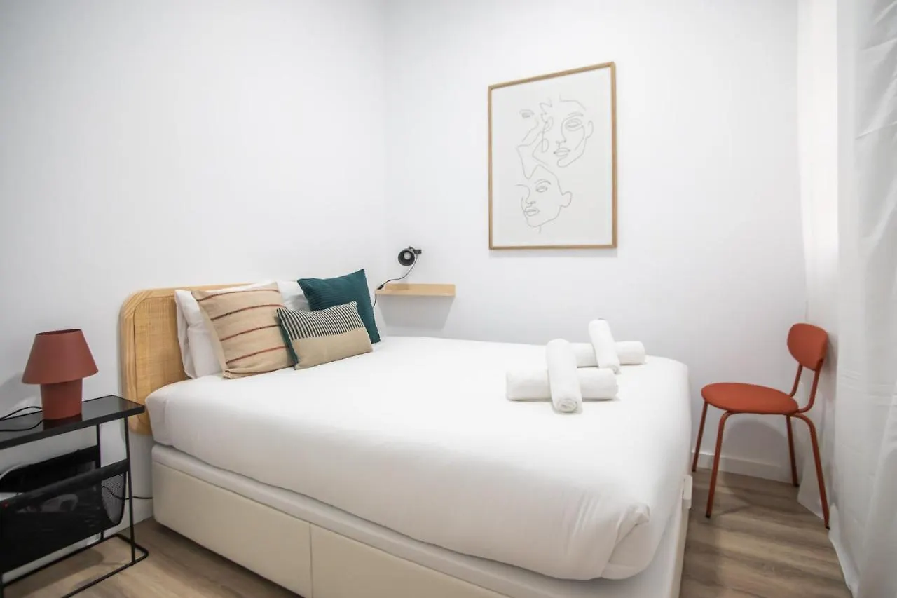 43Apar1010- Super Centric Apartment In Barcelona -