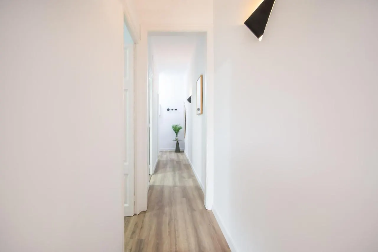 43Apar1010- Super Centric Apartment In Barcelona -